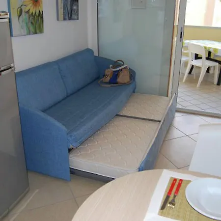 Isabel B Apartman *